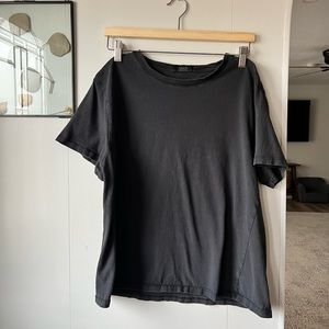 Nuuds everyday tee. Size medium. Color black